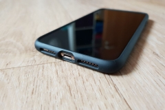 Apple iPhone Xs Max - Spigen Hülle - Seite