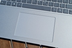 Microsoft Surface Laptop Studio - Trackpad und Tastatur